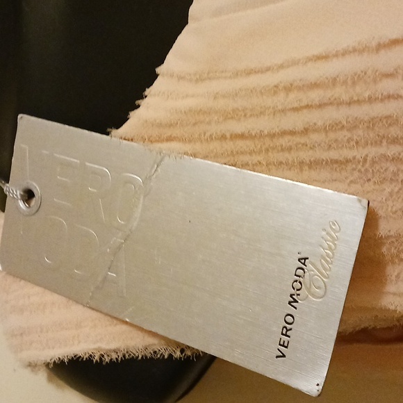 Y2KMODA CLASSIC BLOUSE , SZ.SMALL & teen Light peach top.layer designs. - Picture 3 of 11